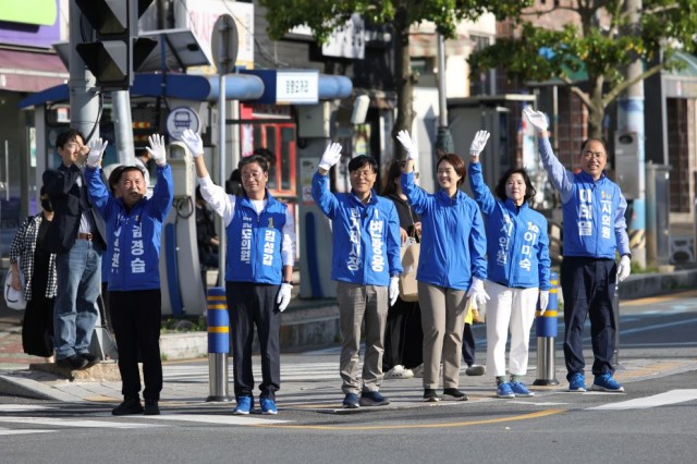 고민정2.jpg