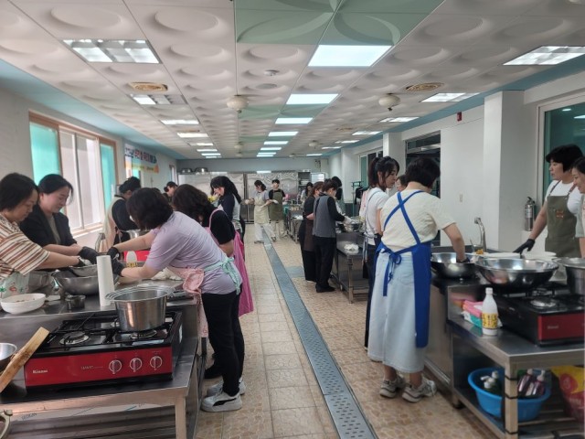 5. 15. - 통영시  굽고 찌고 빚으며 배우는 우리 농산물의 가치 2.jpg