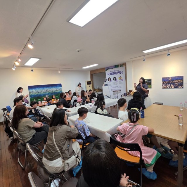 관련사진(문화예술창작촌 작가와의 만남 개최4).jpg