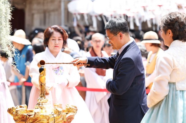 부처님오신날봉축법요식참석(5).jpg