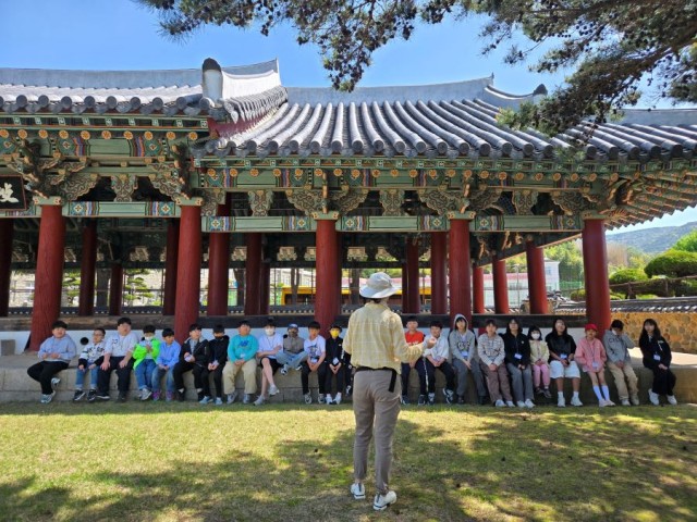 관련사진(아주청소년문화의집， 내 고향 거제 학교 연계 성료 및 센터 연계 지속2).jpg