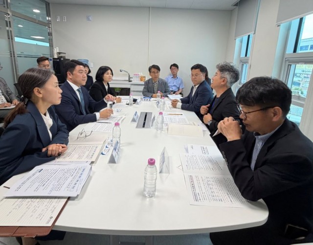 도시공간위원회면담사진(1).jpg