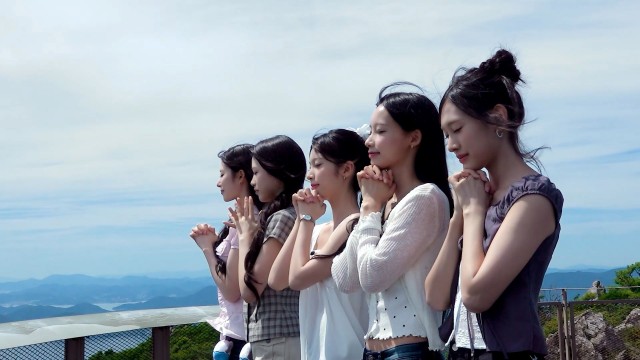 관련사진(거제시 거제야호 밈 이어간다 리센느와 이번엔 관광 홍보1).jpg
