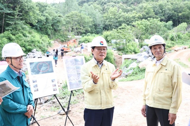 0625+경남도지사_+우기+대비+산사태취약지역+현장+점검+(3).jpg
