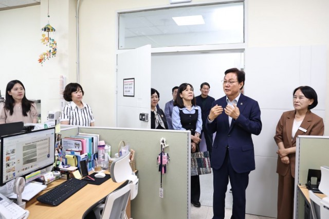 0629+도지사_+경상남도사회복지협의회+방문+(3).jpg