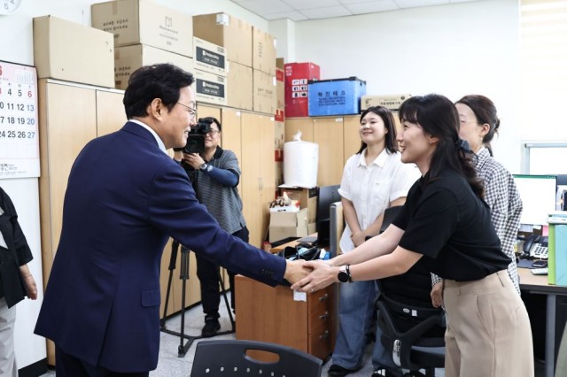 0629+도지사_+경상남도사회복지협의회+방문+(2).jpg