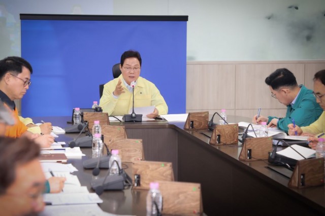 도지사+주재+여름철+풍수해·폭염+대책보고회(6.18.).jpg