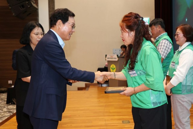 0714+새마을의+날+기념식+및+핵심리더+워크숍+(2).jpg