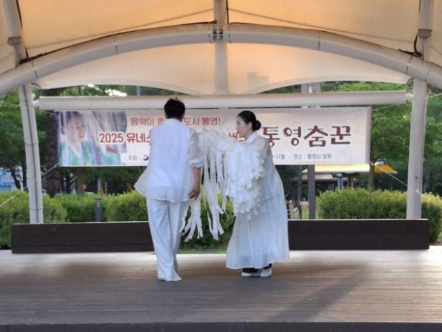 춤꾼 춤꾼.jpg