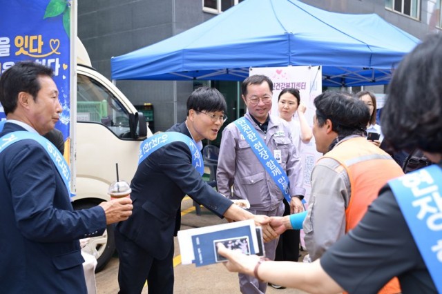 관련사진(폭염보다 뜨거운 현장행정 거제시 조선업 노동자 곁으로2).jpg