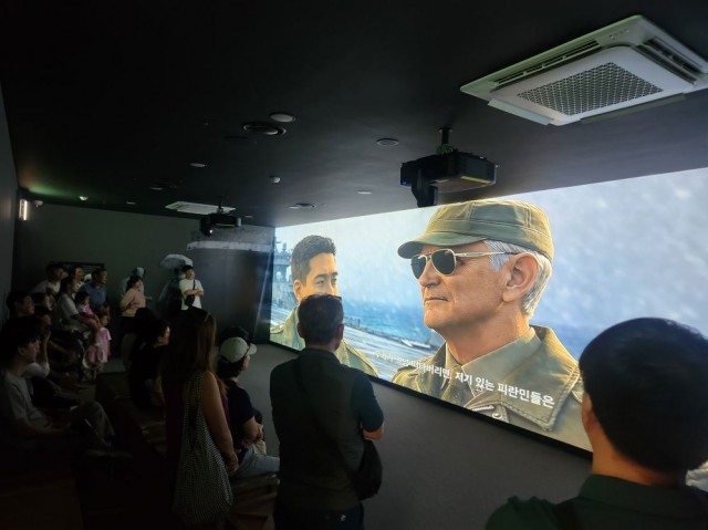 관련사진(올 여름 거제여행 필수코스...흥남철수기념공원， 새로운 실내 관광명소로 인기).jpg