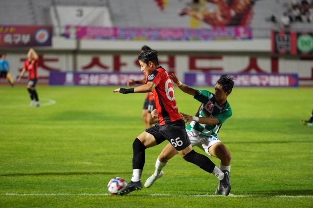 2-3 철성고 U17, 창단 첫 전국 정상에 우뚝 고성 축구의 새 역사를 쓰다.jpg