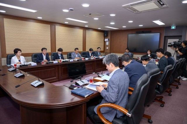 관련사진(거제시, 도의원과의 정책소통간담회 개최2).jpg