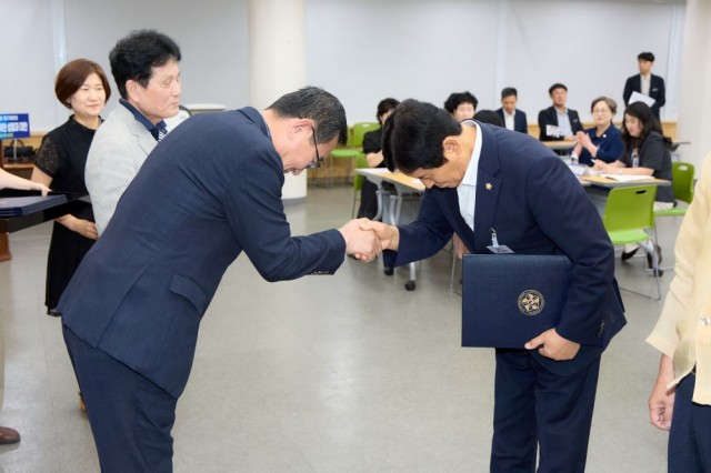 8. 5. -통영형 민생 1호 공약 시의회와 협치로 풀었다 3.jpg