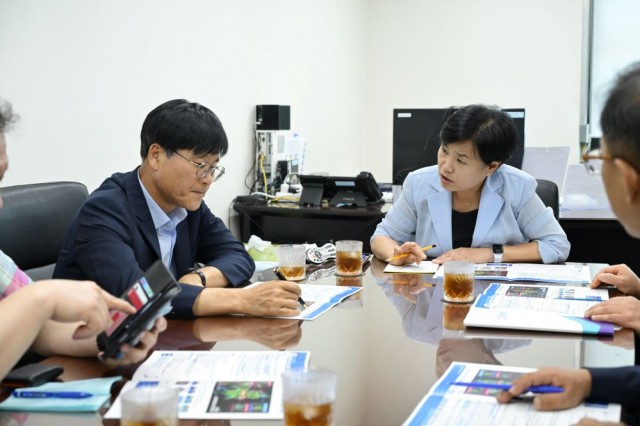 관련사진(변광용 거제시장, 조선해양플랜트 소부장 특화단지 지정 총력2).jpg