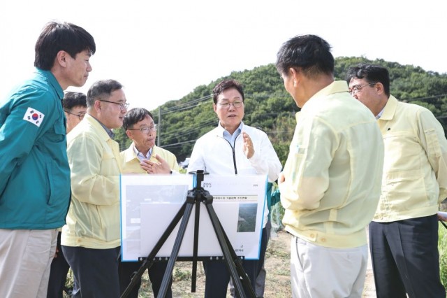 함안+칠원읍+2_간이양수장+굴착현장 함안+칠원읍+2_간이양수장+굴착현장.jpg