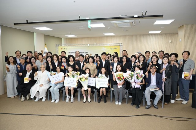 관련사진(거제시， 제9회 일본군‘위안부’피해자 기림의 날 기념식 개최2).jpg