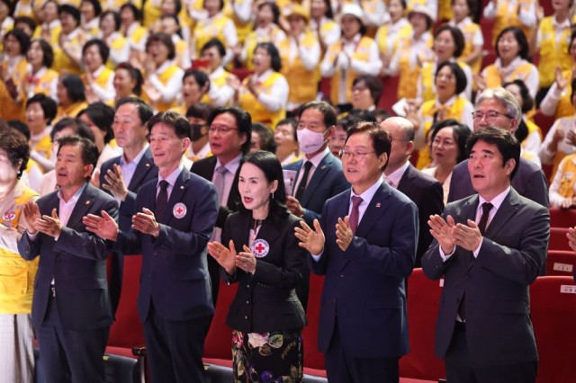 (5)+적십자봉사원의+노래+제창.jpg