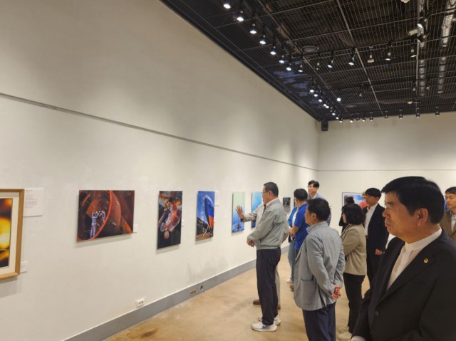 9. 22. - 제55회 한국사진작가협회 통영지부 사진전 개최 3.jpg