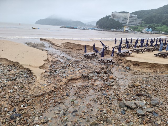 관련사진(거제시， 공유수면 점사용료 감면기준 고시1).jpg