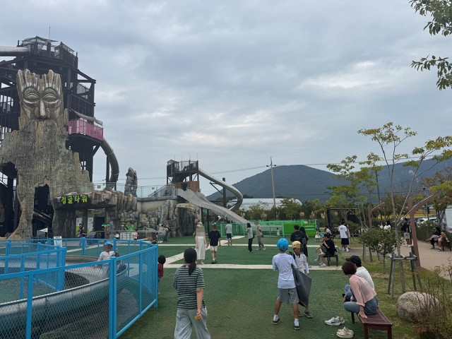 관련사진(추석연휴 기간 거제식물원 관람객 회복5).jpg