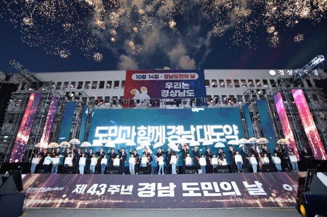 퍼포먼스.jpg