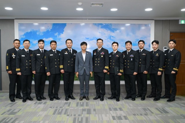 관련사진(거제시, 해군(강화도함， 이억기함) 함장 초청 간담회 개최1).jpg